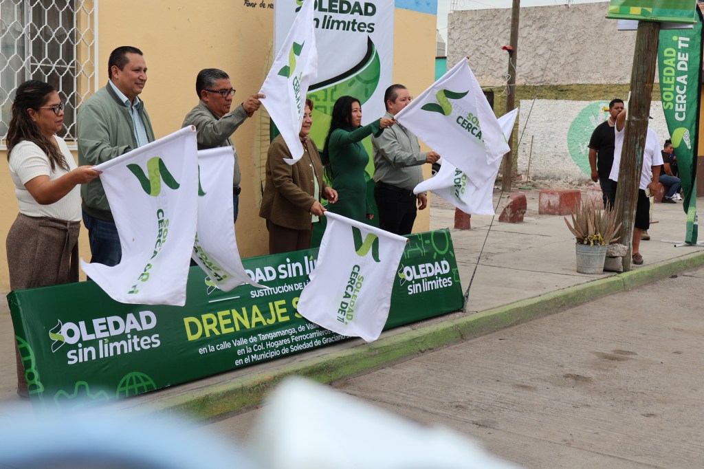 ARRANCA JUAN MANUEL NAVARRO MUÑIZ SUSTITUCIÓN DE LÍNEA DE DRENAJE SANITARIO EN CALLE VALLE TANGAMANGA EN COL. HOGARES&nbsp;FERROCARRILEROS