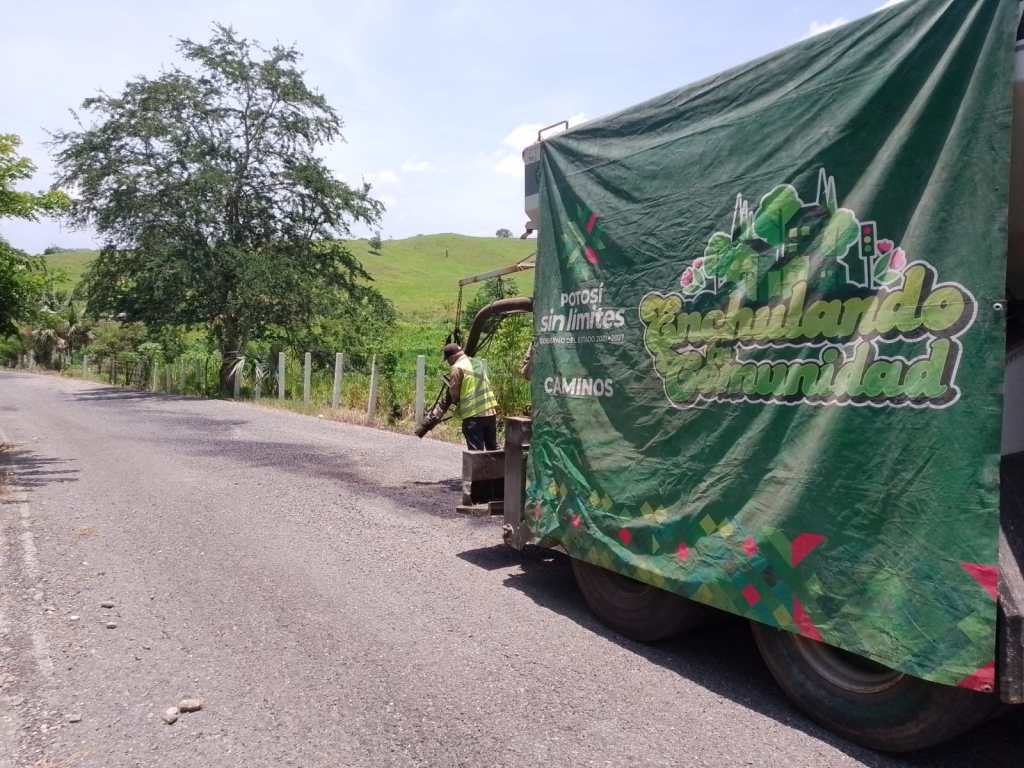 AVANZA NUEVO CAMINO QUE CONECTARÁ A 20 LOCALIDADES DE LA HUASTECA&nbsp;SUR