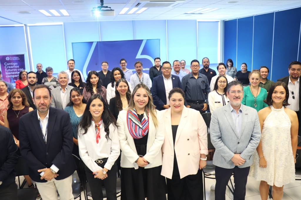 Gobierno de la Capital fortalece la competitividad empresarial con el 6.º Foro de&nbsp;Capacitación