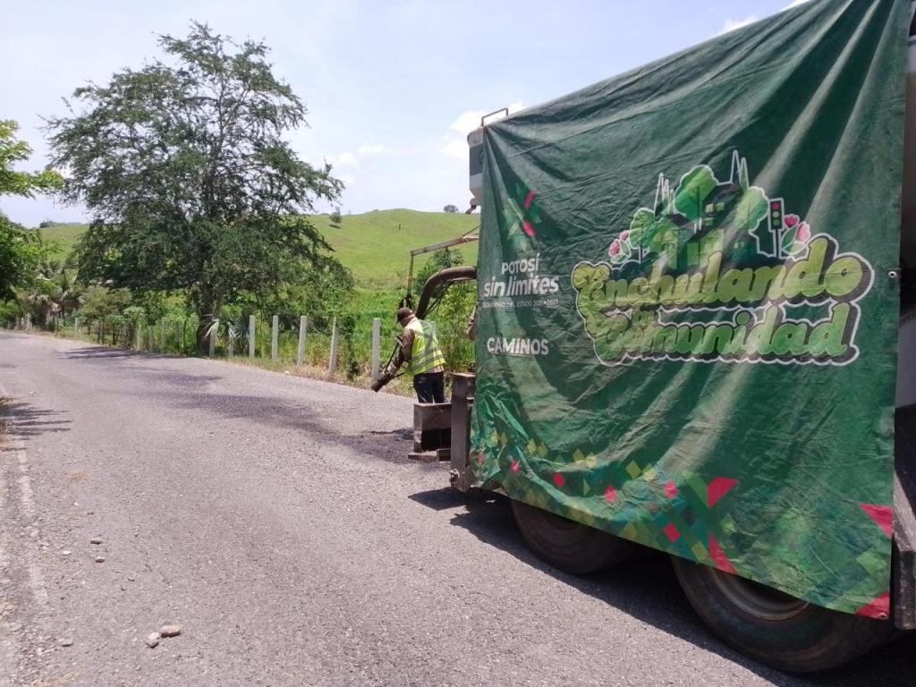 GOBIERNO DEL ESTADO MEJORA CAMINOS ESTRATÉGICOS EN LA HUASTECA&nbsp;SUR