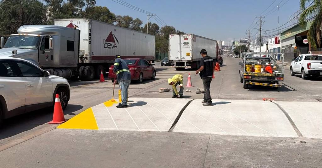 Gobierno de la Capital refuerza la seguridad vial con señalización en nuevos lomos de toro de Chapultepec