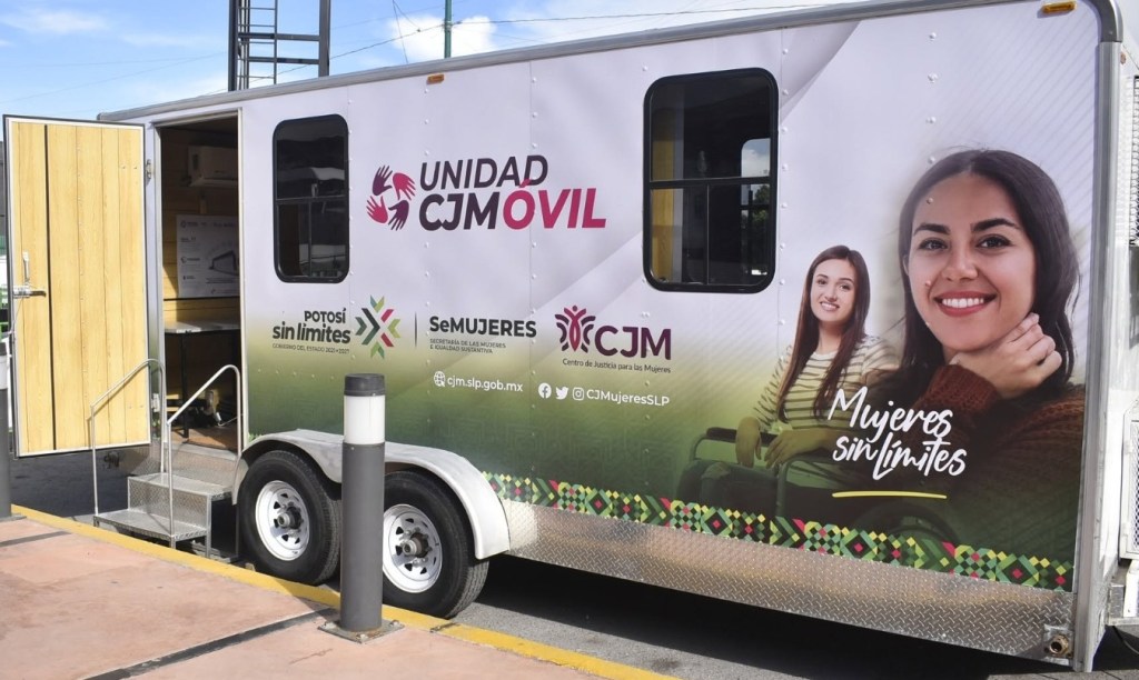CJM MÓVIL LLEVA SERVICIOS GRATUITOS A MUJERES DURANTE LA FENAPO 2026