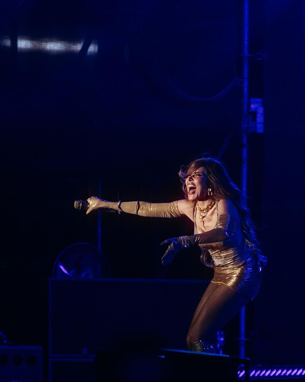 GLORIA TREVI HACE VIBRAR EL FORO EN EL ARRANQUE DE FENAPO&nbsp;2026