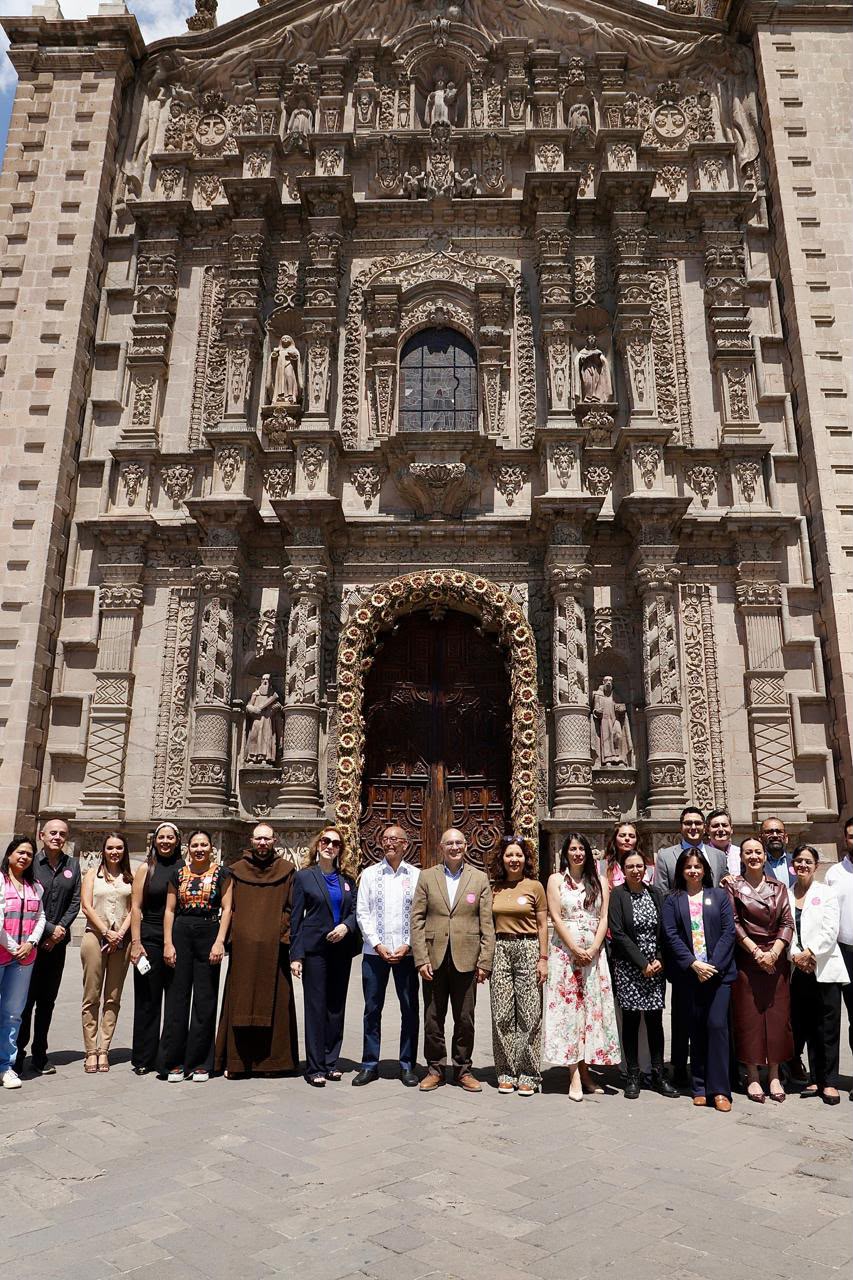 Enrique Galindo anuncia rehabilitación de la torre del Templo del&nbsp;Carmen