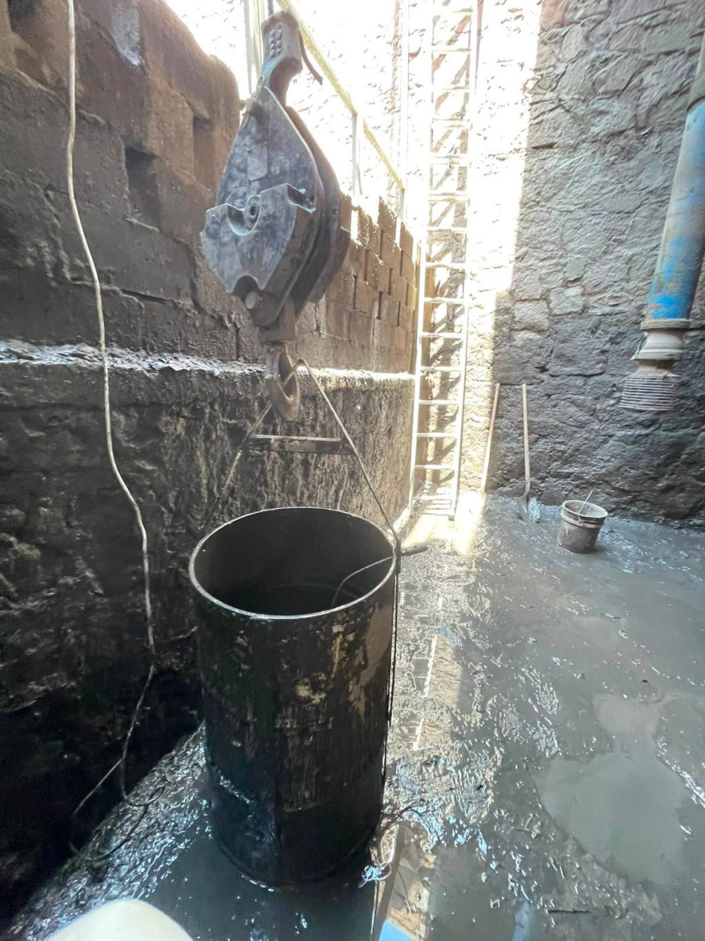 Interapas retira más de 120 toneladas de residuos del cárcamo del puente&nbsp;Pemex●