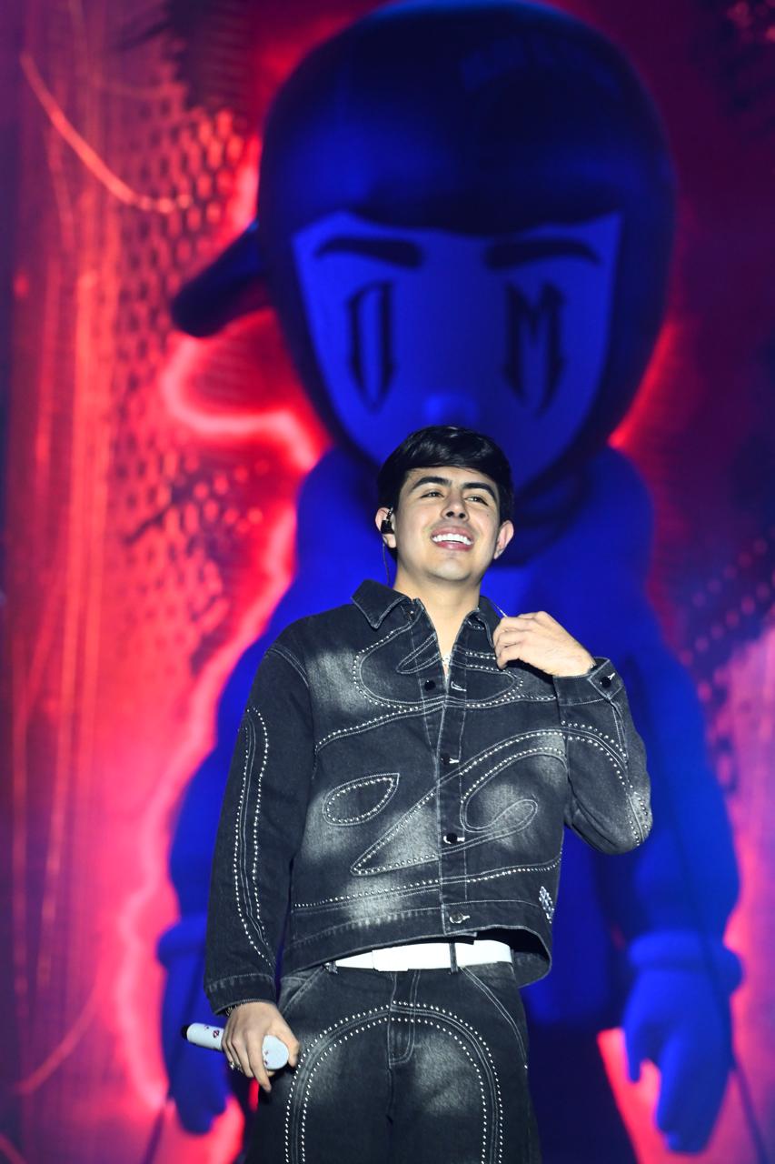 ÓSCAR MAYDON ENCIENDE EL FORO DE FENAPO CON SUS CORRIDOS&nbsp;TUMBADOS