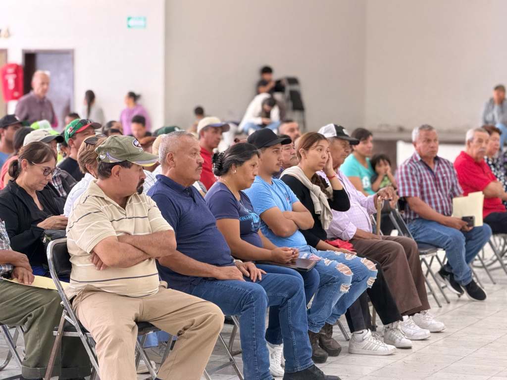FAMILIAS DE CHARCAS AVANZAN EN REGULARIZACIÓN DE SUS&nbsp;PROPIEDADES