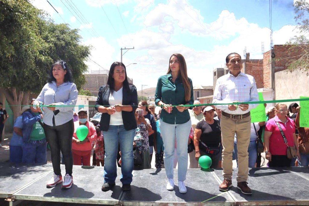 GOBIERNO DEL ESTADO ENTREGA MODERNIZADA CALLE JULIÁN CARRILLO EN LA COLONIA&nbsp;TEPEYAC