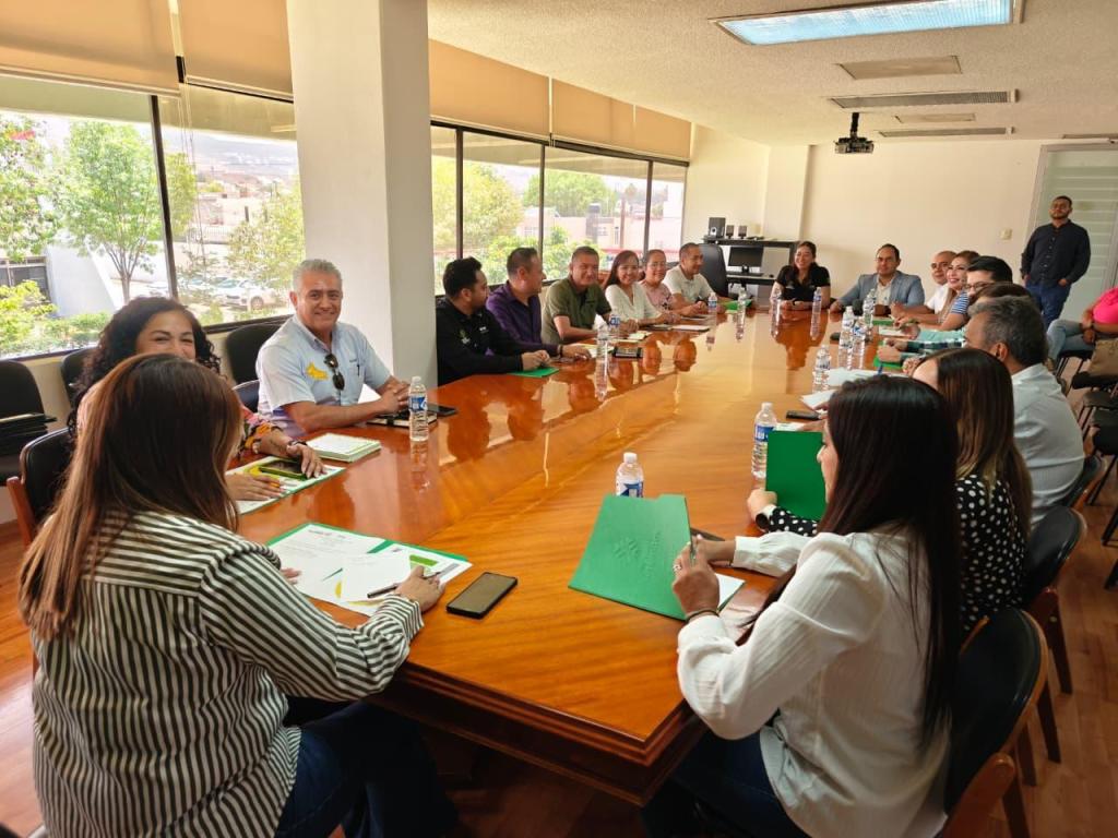 SEGE ALISTA REGRESO A CLASES Y DA SEGUIMIENTO A BECAS PARA JÓVENES POTOSINOS