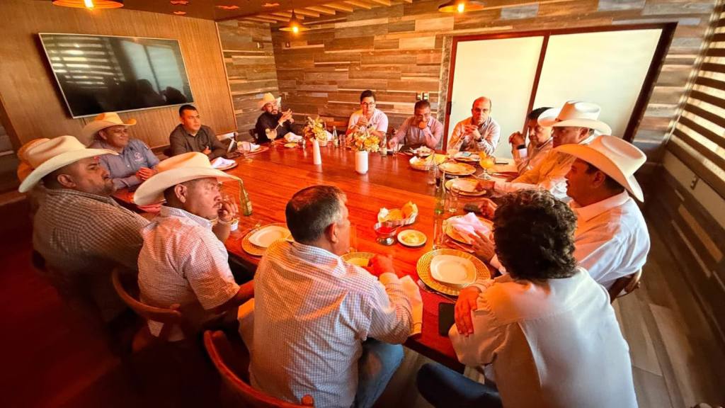 GOBIERNO ESTATAL ATIENDE DEMANDAS DE PRODUCTORES GANADEROS Y&nbsp;CAÑEROS