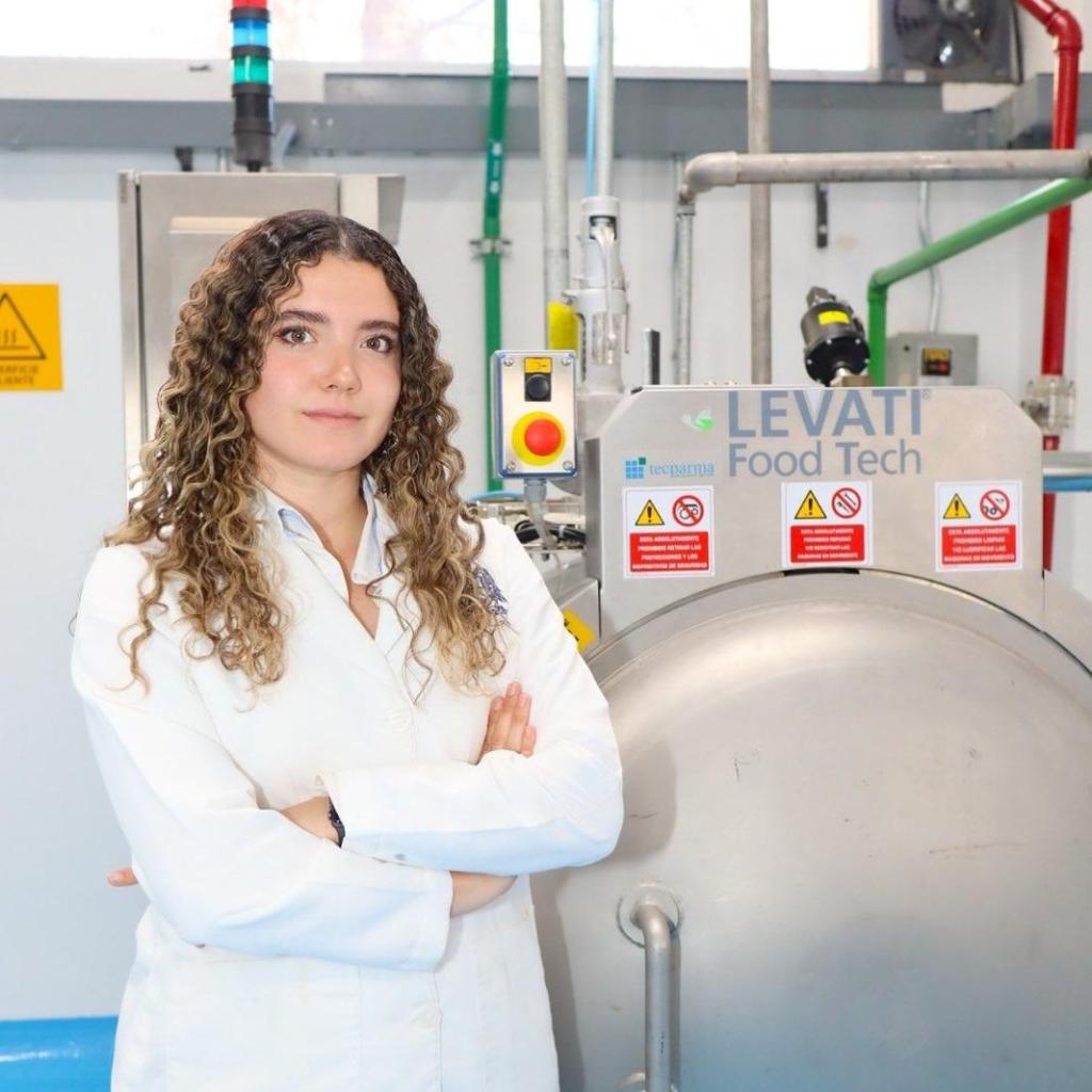 Egresada de la UASLP fortalece la divulgación científica y el interés por la ciencia de&nbsp;alimentos