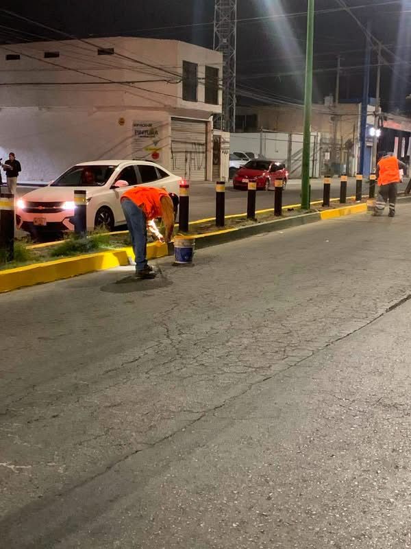 Gobierno de la Capital fortalece la imagen urbana con trabajos nocturnos en calles y espacios públicos