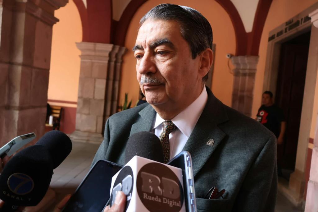 RECTOR RECHAZA EL CHALECO DE MORENA Y PREFIERE LA&nbsp;UNIVERSIDAD