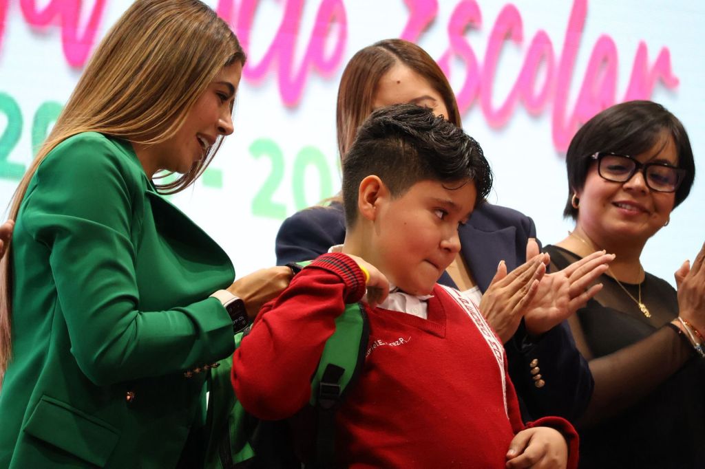 MÁS DE MEDIO MILLÓN DE ESTUDIANTES REGRESAN A LAS AULAS EN SAN LUIS POTOSÍ