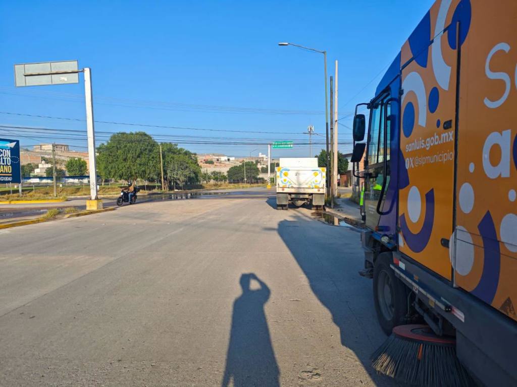 Gobierno de la Capital refuerza el Barrido Mecánico para mantener limpias las principales&nbsp;vialidades