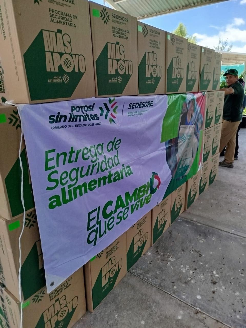 EL GOBERNADOR RICARDO GALLARDO AMPLÍA LOS APOYOS SOCIALES EN VILLA DE LA PAZ Y VILLA DE&nbsp;ARISTA