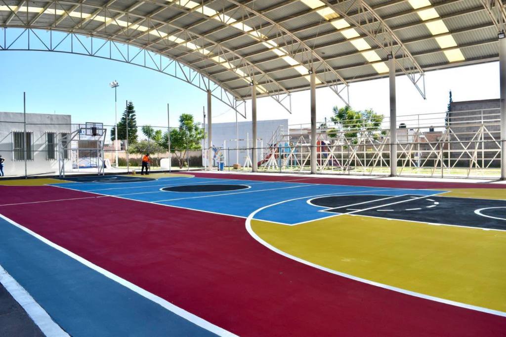 Gobierno de la Capital renueva cancha del Centro de Desarrollo y Aprendizaje Simón&nbsp;Díaz