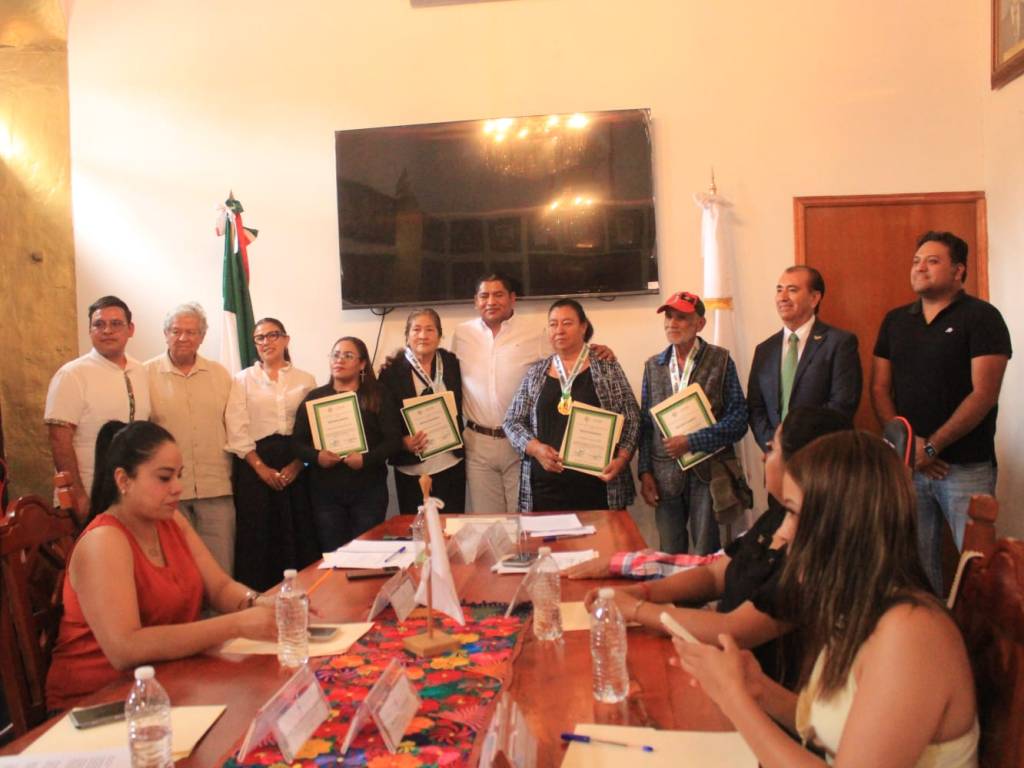 VILLA DE REYES RECONOCE A CINCO GUARDIANES DE LOS SABERES TRADICIONALES