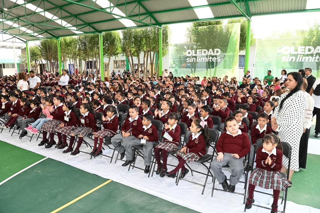 COMUNIDAD EDUCATIVA AGRADECE HISTÓRICA TRANSFORMACIÓN DE LA PRIMARIA “FRANCISCO MURGUÍA” EN SOLEDAD