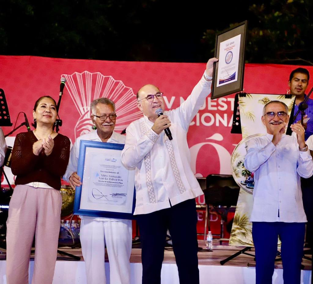 Espectacular inicio de la IV Muestra Nacional de Danzón, Enrique Galindo encabeza&nbsp;inauguración
