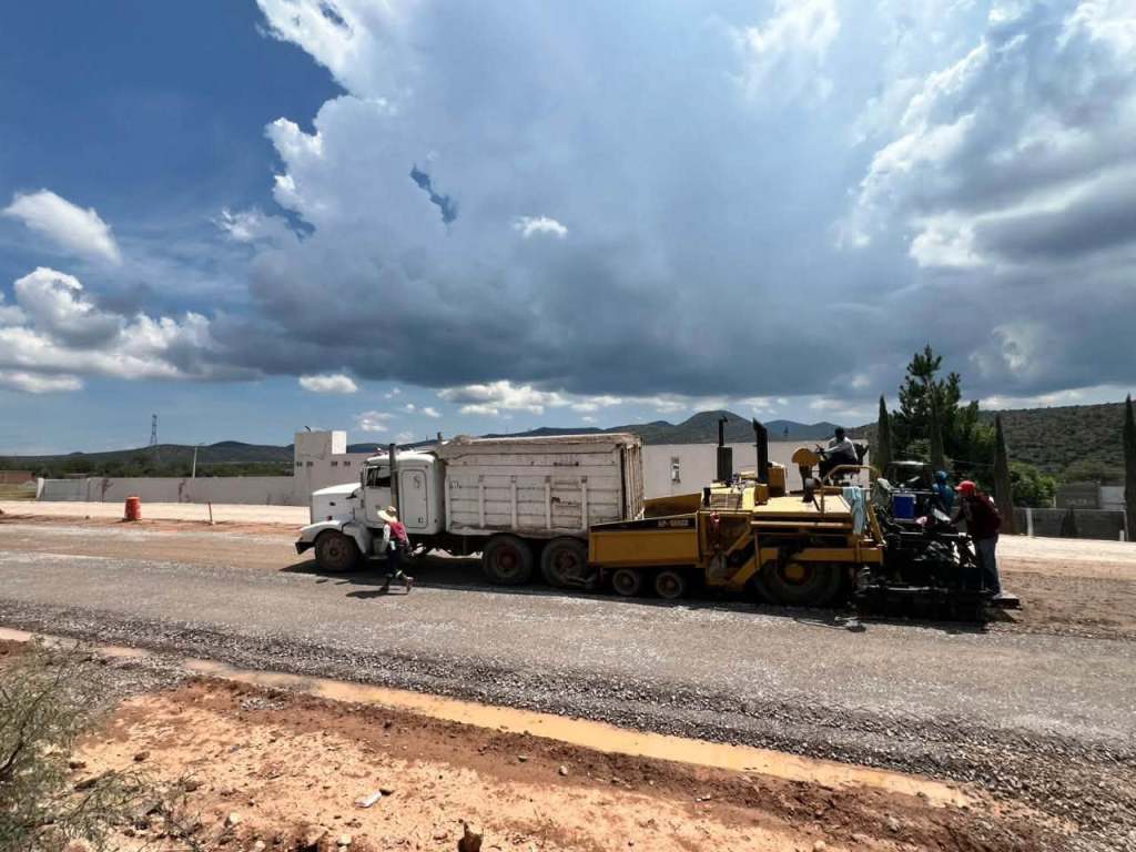 AVANZA NUEVA CARRETERA A VILLA DE ZARAGOZA; RICARDO GALLARDO DEJA ATRÁS DÉCADAS DE&nbsp;REZAGO