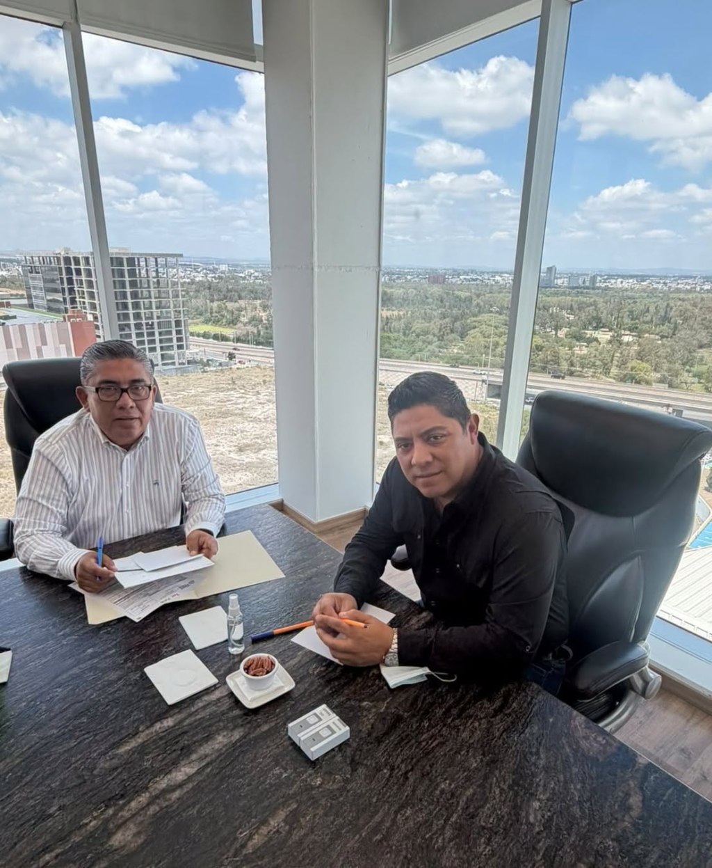 RICARDO GALLARDO Y JUAN MANUEL NAVARRO VAN POR MÁS OBRAS PARA&nbsp;SOLEDAD
