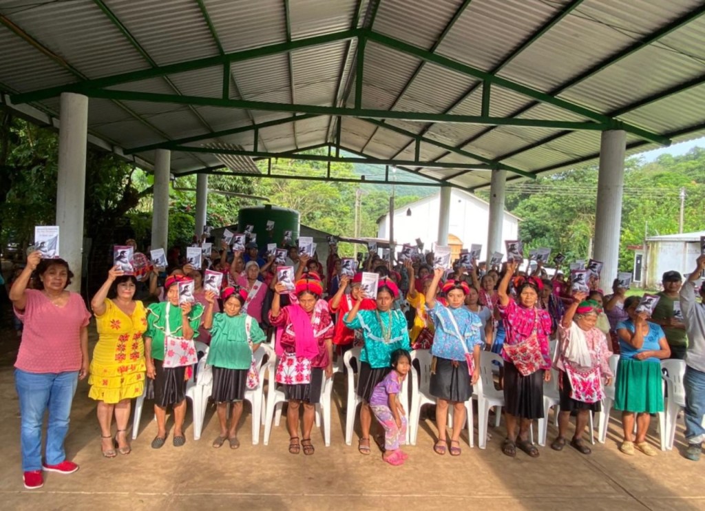 MÁS DE 165 MIL CARTILLAS ACERCAN A MUJERES INFORMACIÓN SOBRE SUS DERECHOS
