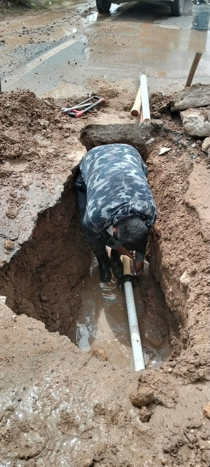 Con mantenimiento a la red, Interapas mejora el suministro en colonia San José de Soledad