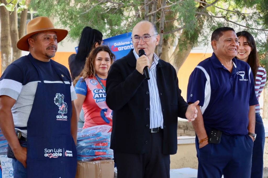 Enrique Galindo encabeza acciones de rehabilitación en la comunidad de&nbsp;Rinconada