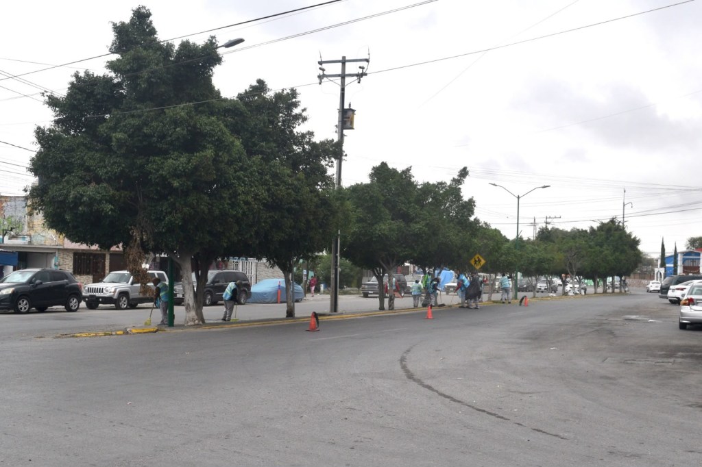 Gobierno Municipal realiza limpieza en Salvador Nava y en Camino al Aguaje