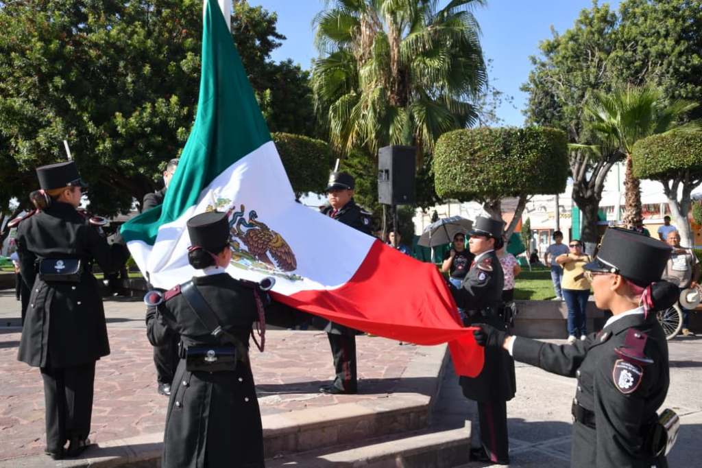 EN SOLEDAD, MÁS DE 30 ESCUELAS DAN COLOR E IDENTIDAD AL DESFILE CONMEMORATIVO DE LA INDEPENDENCIA DE&nbsp;MÉXICO