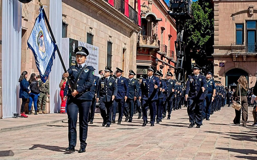 Policía de la Capital refrenda vocación de servicio en Desfile Cívico&nbsp;Militar
