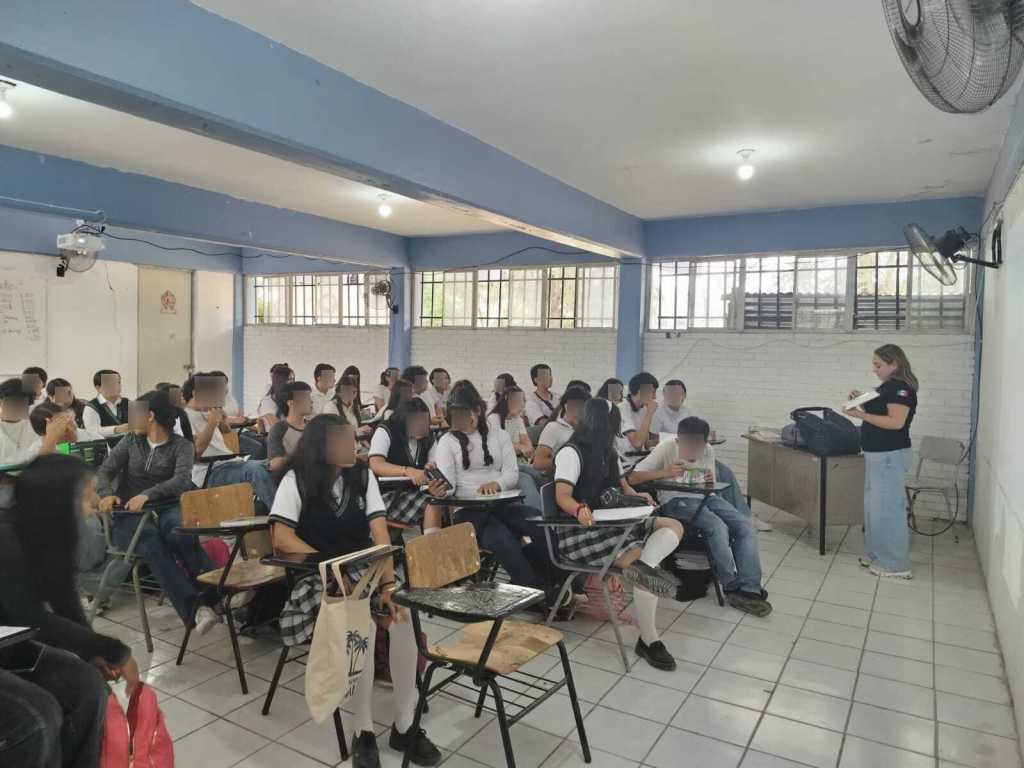 CJM LLEVA PREVENCIÓN Y CUIDADO EMOCIONAL A ESTUDIANTES DE&nbsp;RAYÓN