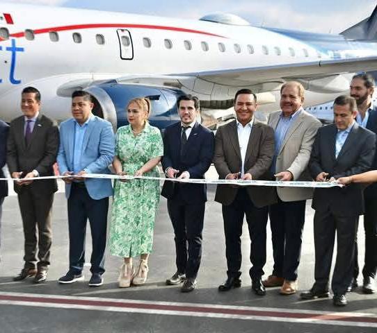 EL GOBERNADOR RICARDO GALLARDO LLEVA A SAN LUIS POTOSÍ A MAYOR CONECTIVIDAD AÉREA