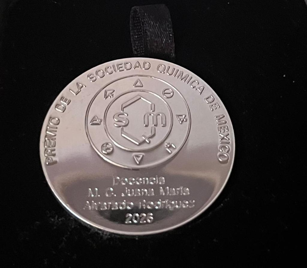 Docente de la FCQ UASLP recibe el Premio Nacional de Química 2026, por su labor en la enseñanza y divulgación científica