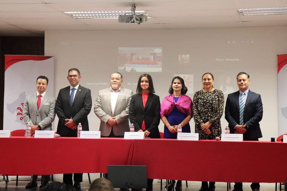 Continúa alianza Gobierno Capital con asociaciones de profesionistas a favor del emprendimiento