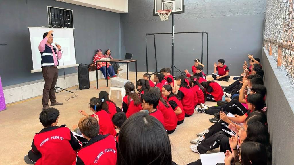 Gobierno de la Capital brinda más acciones para prevenir el ac0so escolar