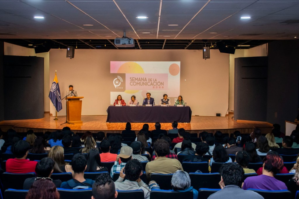 FCC UASLP destaca la responsabilidad social de los comunicadores ante los retos de la información
