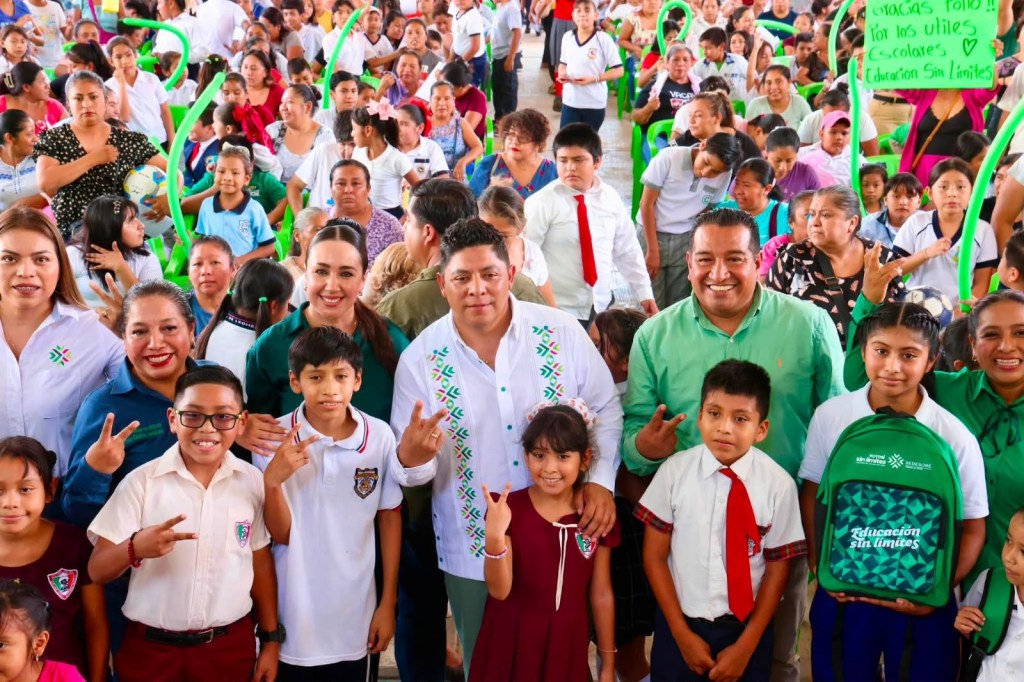 CON EL GOBERNADOR RICARDO GALLARDO, SAN LUIS POTOSÍ ELEVA ESCOLARIDAD Y REDUCE ANALFABETISMO