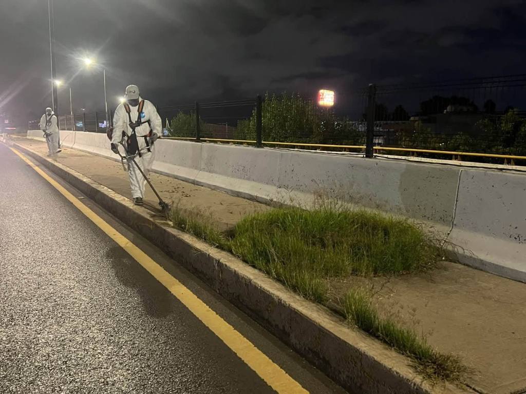Brigadas nocturnas siguen avanzando en Salvador Nava