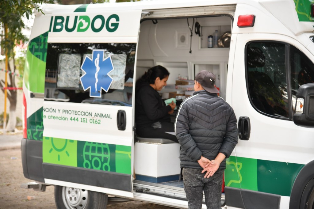 AMBULANCIA PARA MASCOTAS EN SOLEDAD BRINDÓ MÁS 9 MIL ATENCIONES GRATUITAS A PERROS Y GATOS