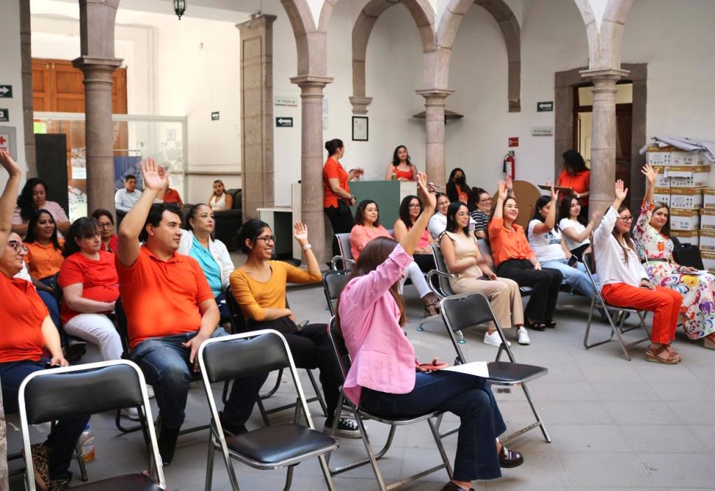 SEMUJERES PROMUEVE PREVENCIÓN DEL SUICIDIO CON CHARLA ABIERTA AL&nbsp;PÚBLICO