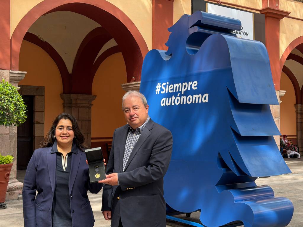 Investigadora de la UASLP recibe Medalla de Oro “Dra. Margarita Chorné y Salazar” del Consejo de Salubridad&nbsp;General