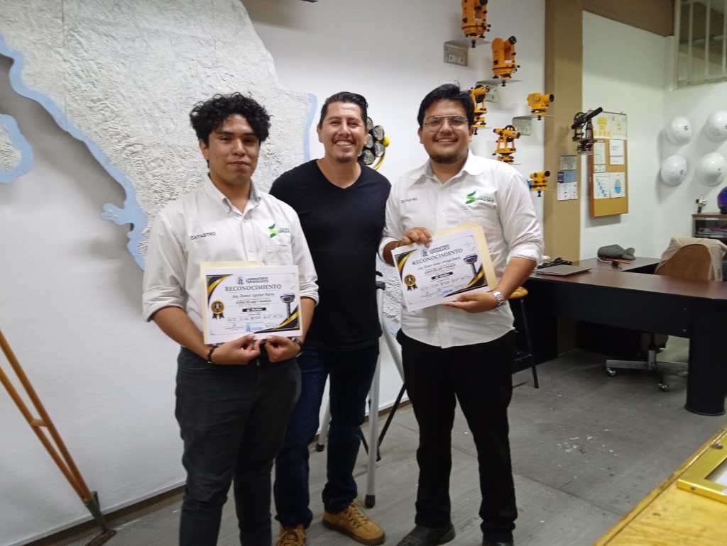 CATASTRO MUNICIPAL DE SOLEDAD CAPACITA A PERSONAL EN MEDICIÓN CON TECNOLOGÍA&nbsp;GNSS