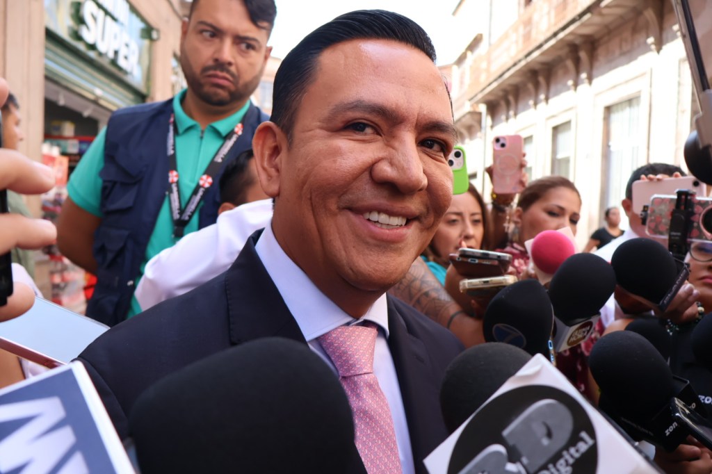 J. GUADALUPE TORRES SÁNCHEZ ACLARA QUE EL INCIDENTE DEL METRO RED EN LA CARRETERA A MATEHUALA NO PASÓ A MAYORES