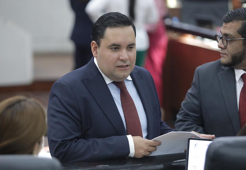 SE APRUEBA DECRETAR EL 14 DE OCTUBRE DE CADA AÑO COMO “DÍA DEL CRONISTA POTOSINO”.
