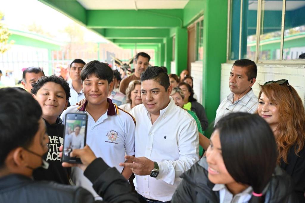 GOBERNADOR GALLARDO PRESENTARÁ INICIATIVA PARA REGULAR USO DE CELULARES EN ESCUELAS PRIMARIAS Y&nbsp;SECUNDARIAS