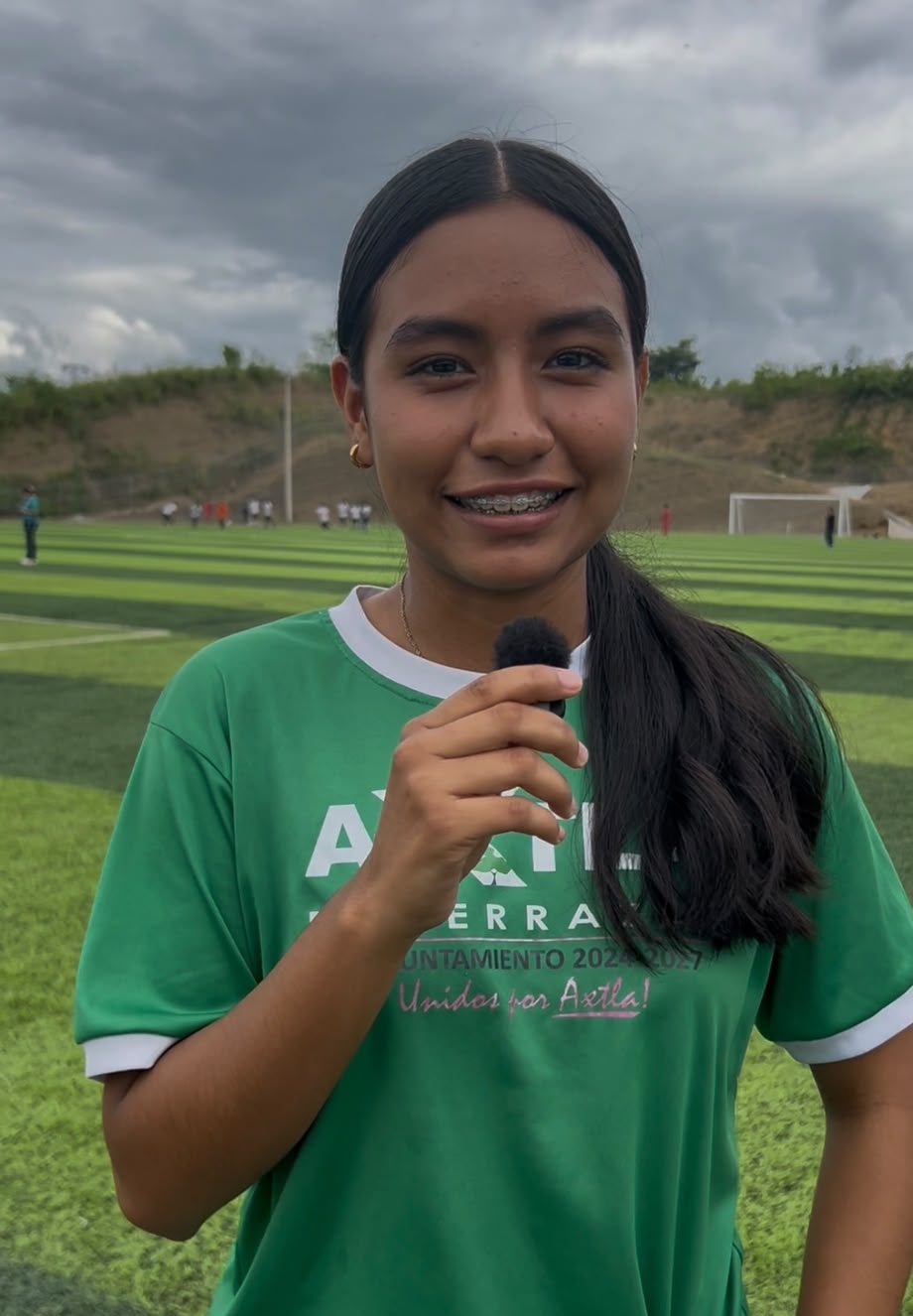 JÓVENES AGRADECEN NUEVA UNIDAD DEPORTIVA EN AXTLA DE TERRAZAS