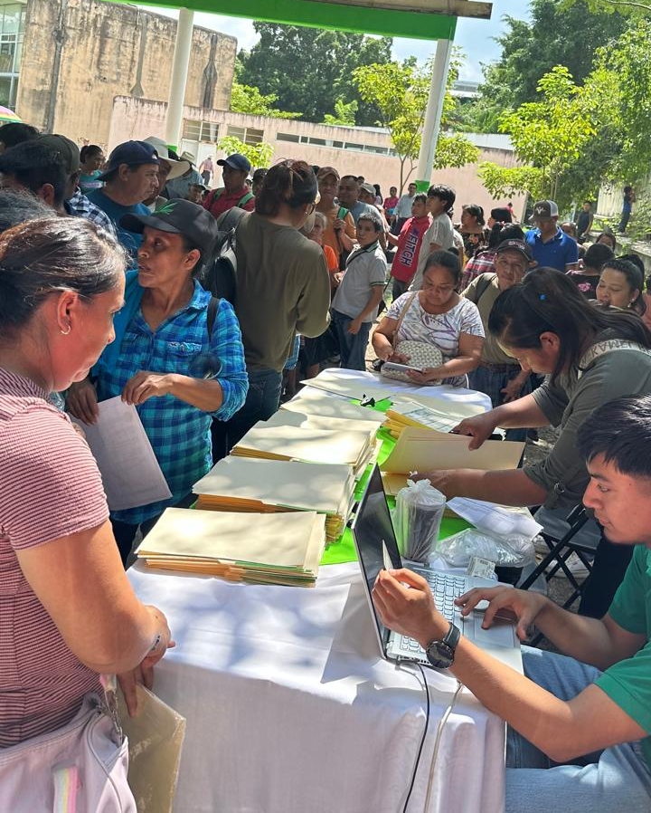 GOBIERNO DEL ESTADO IMPULSA CAMPAÑA DE ENMIENDAS Y CERTIFICACIÓN DE CURP EN AQUISMÓN
