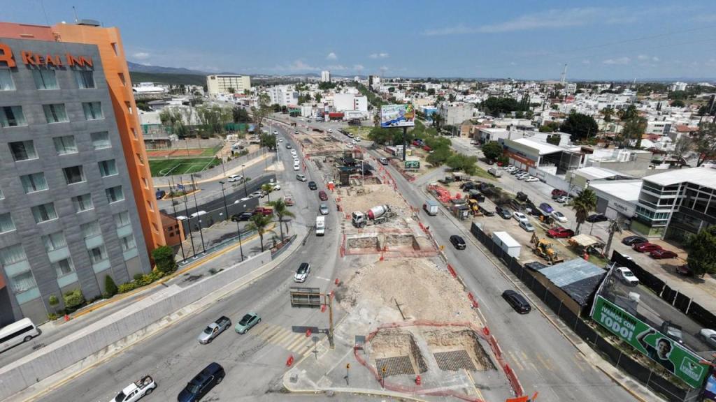 EL GOBERNADOR RICARDO GALLARDO MANTIENE MÁS DE 85 OBRAS DE ALTO IMPACTO EN LAS CUATRO REGIONES DEL ESTADO